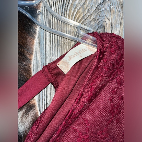 Alter’d State size small burgundy red new with tags lace long sleeve dress - Picture 4 of 6